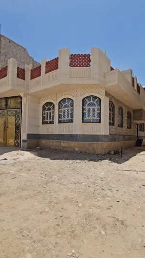 فله شارع 14ومدخل 4للبيع قريب شارع خةلان