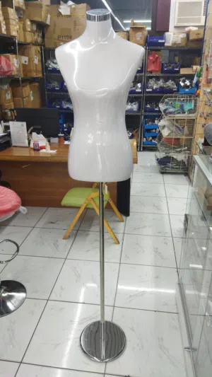 مانيكان للبيع