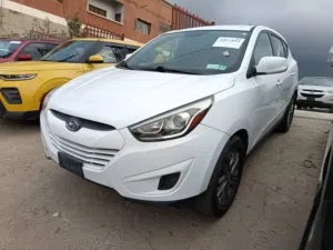 توسان 2015 SE دبل جديد كرت السعر 7500 دولار عرطه المشاء 99000 متواجد في تعز المدينه