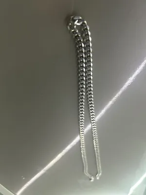 used perfect silver chain which is 29 grams