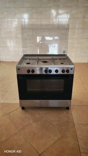 : طباخ وايت ويستنكهاوس حجم 90x60 اشعال ذاتي حماية كامل استعمل خفيف نظ