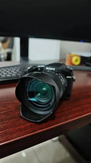 كاميرا SONY RX 10 IV