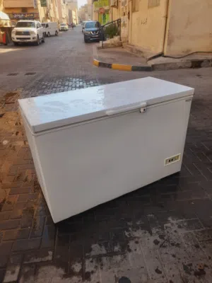 pearl freezer for sale good condition and working good this and working good