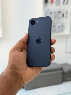 Used Apple iPhone 16e in Black with 128GB Storage - Excellent Condition