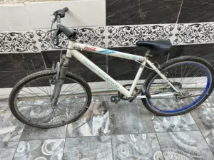 دراجة هوائية جنط 26 نظيف جدا (بسكليت)