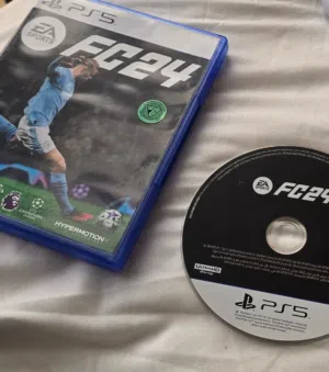 للبيع لعبة FC24 نسخة PS5