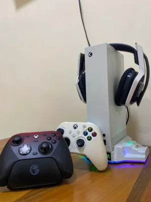 X box للبيع مستعمل قليل جداً
