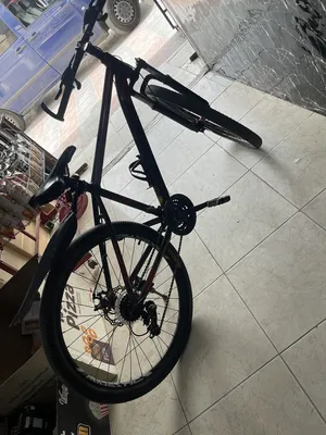 دراجة هوائية  نوع ايطالي شركة TRINX   وزن خفيف جداً