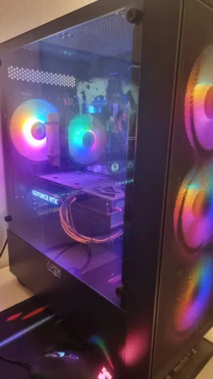 للبيع PC Gaming RTX 4070