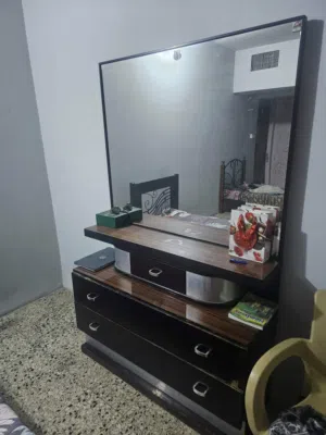 ميز تواليت سعره