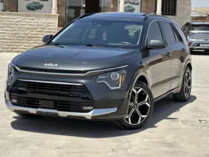كيا نيرو 2023 تورنج فل كامل مع فتحه فحص كامل كلين تايتل بدون ملاحظات   Kia niro 2023 touring