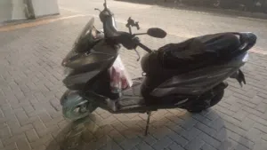 سوزوكي بيرجمان 125 سي سي مرخص لشهر 10 نظيف ولا بده اشي غير غيار زيت مرخصصصصص  مش. (فلت) ......