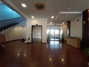 الايجار شقة مكتبيه في القفول (المنامه)  Office apartment for rent in Al Qafoul (Manama)