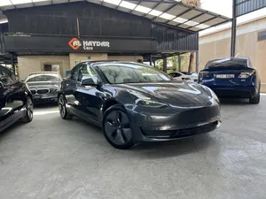 Tesla Model 3 Standard Plus 2023 اقل عداد