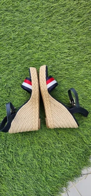 With Heels . Tommy Hilfiger . 37 . New3