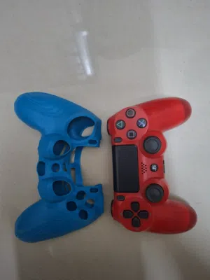 Ps4 Controller and Cover For Sale (Used)