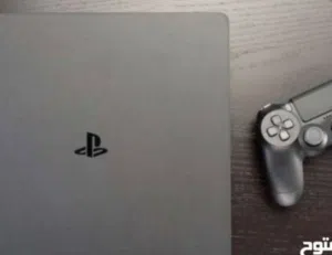 PS4 في حالة شبه الجديدة