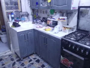 السلام عليكم كاونتر للبيع استعمال قليل ونظيف جدا  المكان مدينه الصدر قطاع 61