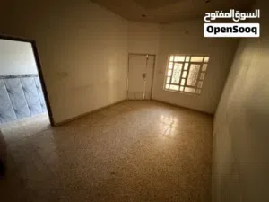 دار بناء متوسط للايجار منطقة شارع الوفود