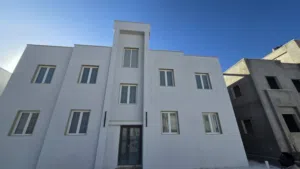 عمارة سكنية حديثة للبيع – رابع قطعة من الشارع الرئيسي مقابل شيل الشلطامي امتداد شارع الأندلس