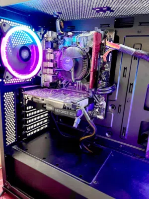 PC مستعمل نظيف￼