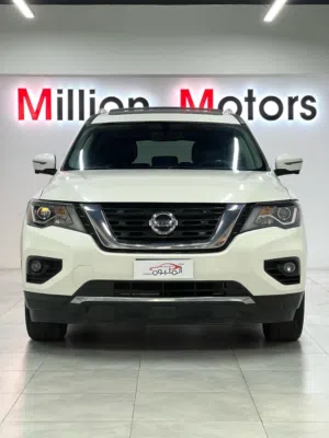 Used Nissan Pathfinder in Muscat