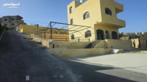 مز عه دونمين مع بيت ريفي دوبليكس مع  اشجار مثمره منطقة مرصع تبعد عن ابو نصير و صويلح اقل من ربع ساعه