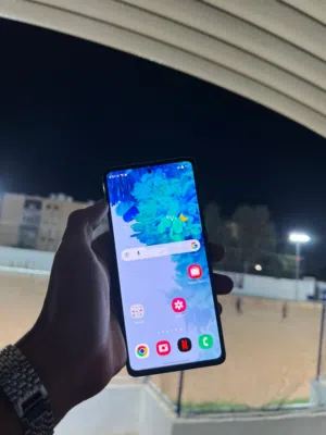 Samsung Galaxy S20 FE 5G 128 GB in Tripoli