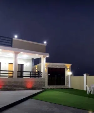 ‏٣ غرف نوم ‏.‏ ٤ حمّامات ‏.‏ 270 م٢‏3