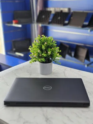 Dell Latitude 5501  Core i7 Processor 9th Generation 15.6 Inch Display Screen 8gb Ram 256gb Ssd