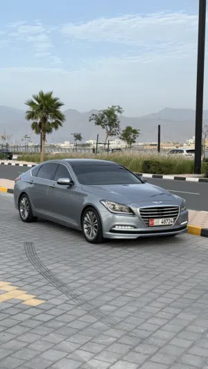جنسس G80 موديل 2015 نظيف سته سلندر سنقل