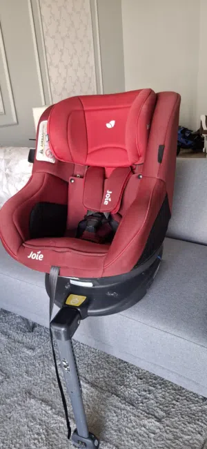 كرسي سيارة أطفال ماركة Joie