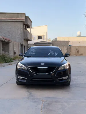 Used Kia Cadenza in Misrata
