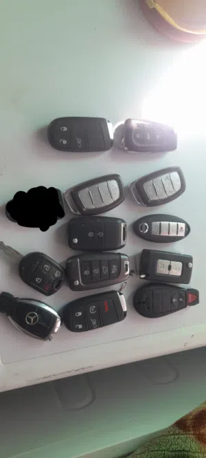 مفاتيح سيارات