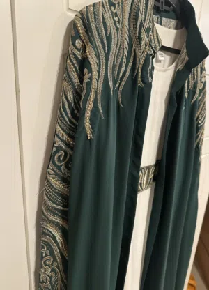 فستان اخضر ملكي