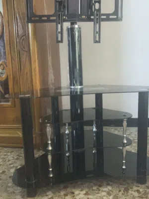 ميز بلازما للبيع بسعر مناسب