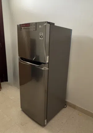 LG Fridge - Top Mount 234L Platinum Silver ثلاجة إل جي ذات باب علوي، سعة 234 لتر، لون فضي بلاتيني