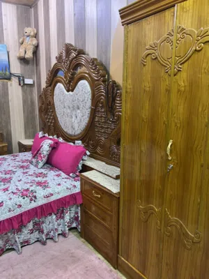 غرفه نوم أخشاب