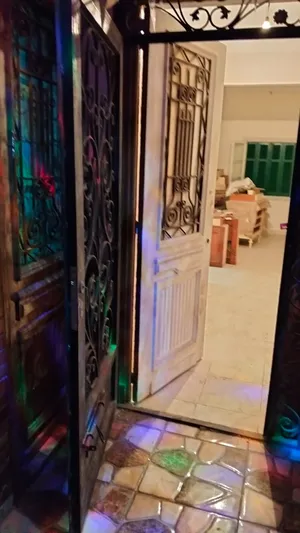 5 Bedrooms . One Bathroom . 130 m22