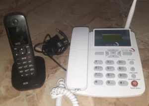 للبيع هاتفان هاتف ليبيا بحالة ممتازة