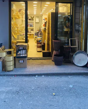 محل للبيع على شارع +محل طابق ارضي 160متر وارد البدل على ارض سياره شقه