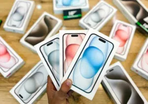 iPhone 15 (128GB/ ) فل بكج  ايفون 15 جديد كفالة لمدة 12 شهر من تاريخ الشراء الجهاز