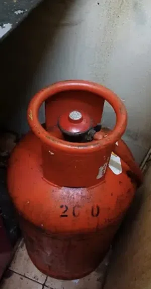 أسطوانة غاز دبي ممتلئة مع الساعه