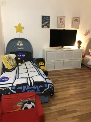 سرير اطفال للبيع