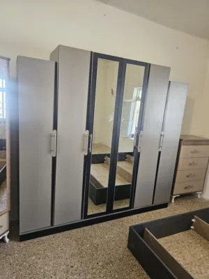 نجار عام فتح وشد انواع الغرف والابواب والجراجيب،