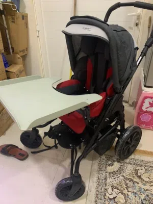 كرسي من شركه هوجي المانيا للاطفال  غير قادرين على الخركه