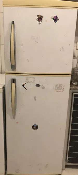 2 ثلاجات مستعمل حجم وسط و صغير تواصل واتساب