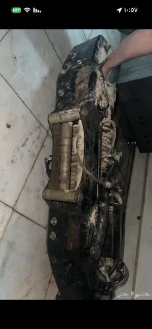 لاندكروزر موديل 2000