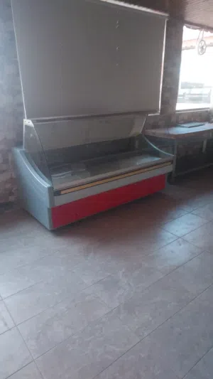 عدة  مطعم استراحة للبيع في القطرانة بسعر مميز