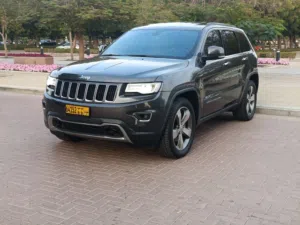 2015Jeep grand Cherokee V8 Limited Oman . Only 151000 k.M